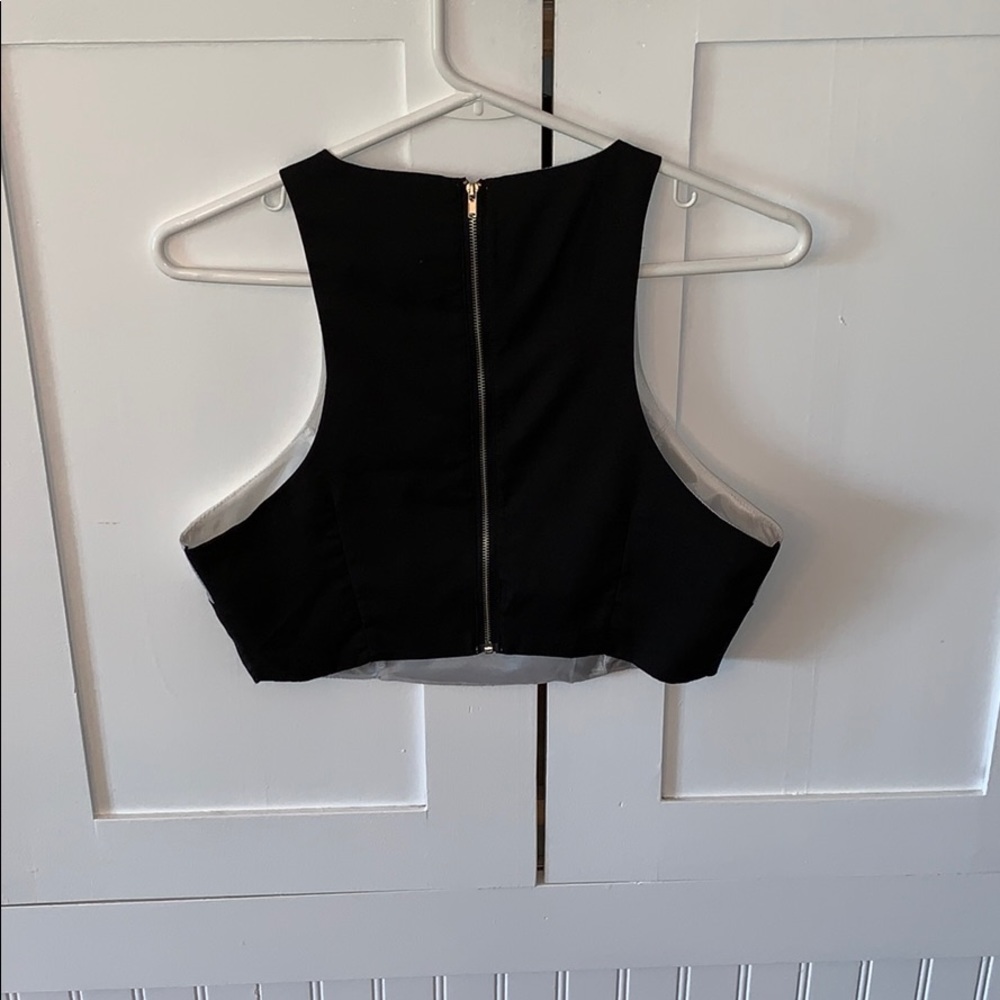 Tobi Cropped Tank Top - Picture 2 of 2